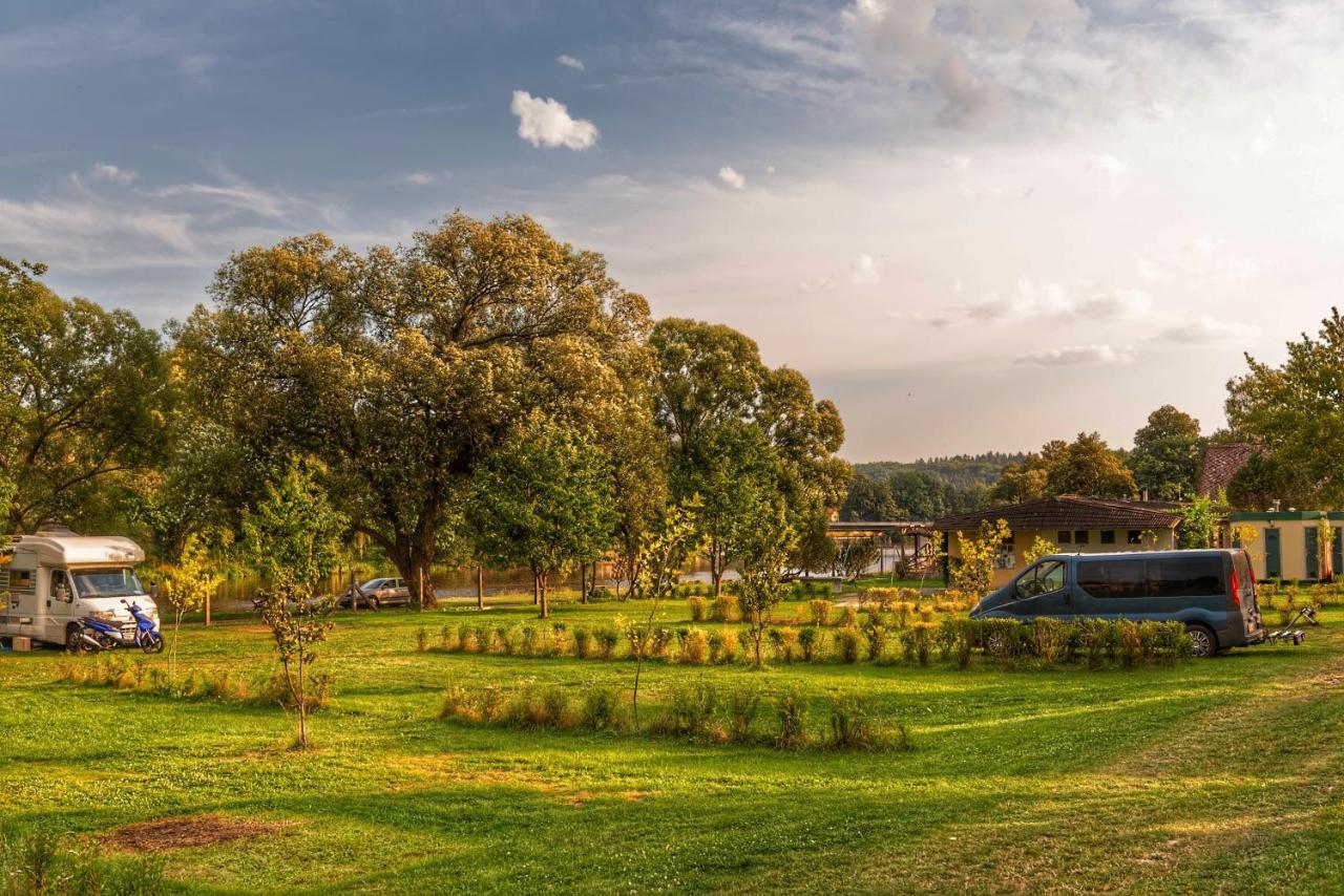 Camping Prima 호텔 Týn nad Vltavou 외부 사진